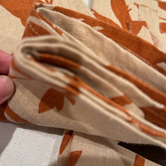 Anthropologie Linen Leaf set of 2 table napkins - Picture 4 of 5